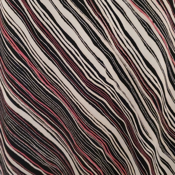 SALE🌞3/$30🌞 Express Flowy Short Skirt Sz XS - Picture 3 of 4